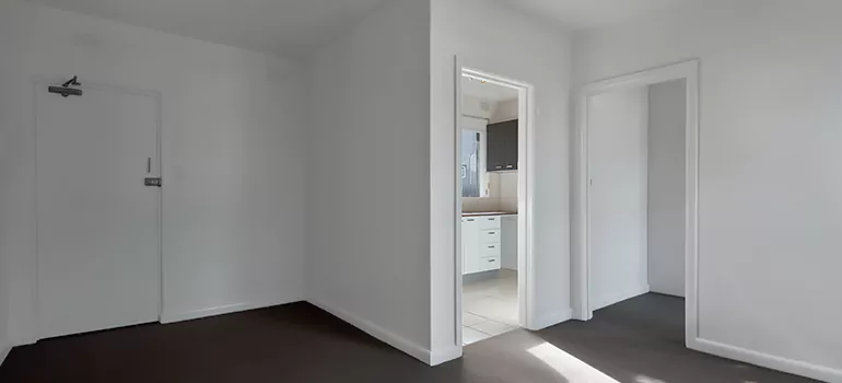 Dark Interior Doors in Manoir-des-Trembles, NS