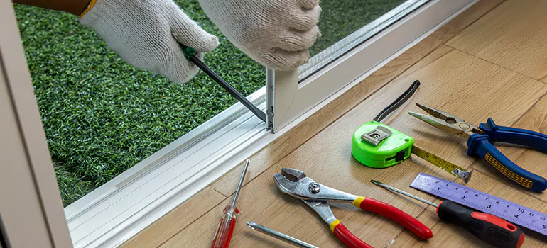 Window Hinge Repair in Parc de la Montagne, Nova Scotia